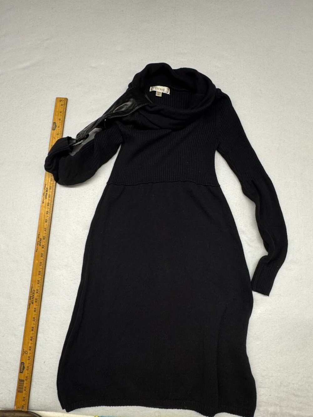 Decree Medium Black Sweater Dress
